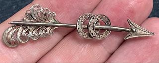 Spilla freccia filigrana stile vittoriano