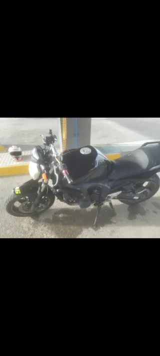 Yamaha Fazer 600