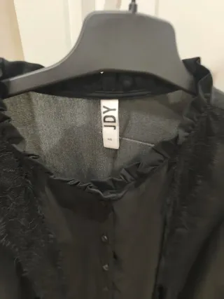 2Pantalones premamá vaqueros y 3camisas/camisetas