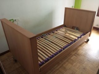 Cama hospital articulada madera