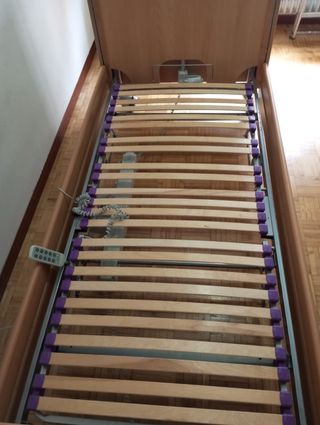 Cama hospital articulada madera