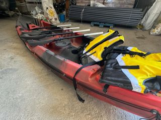 Kayak Doble Rígido + Remos + Chalecos