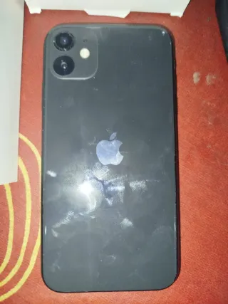 iPhone 11 con Accesorios