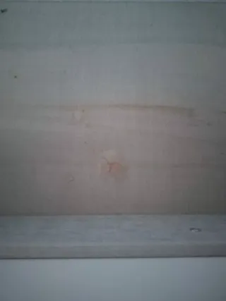 Mueble de baño con lavabo y espejo
