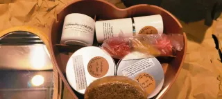 Lote cosmética natural artesanal personalizado.