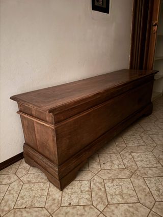 Cassapanca in legno massello