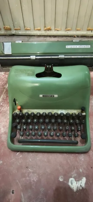 Máquina de escribir Hispano Olivetti Lexicon 80