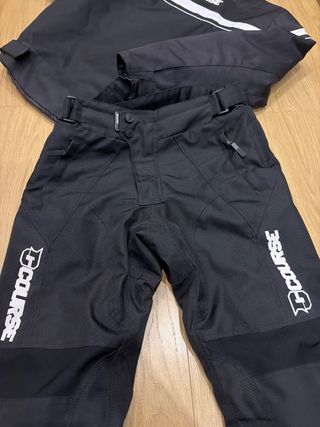 Conjunto Casaco e Calças Moto Course