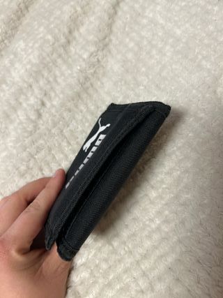 Cartera Puma negra original compacta + resistente