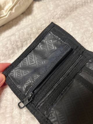 Cartera Puma negra original compacta + resistente