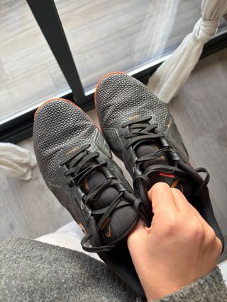 Zapatillas pádel HEAD negras y naranjas