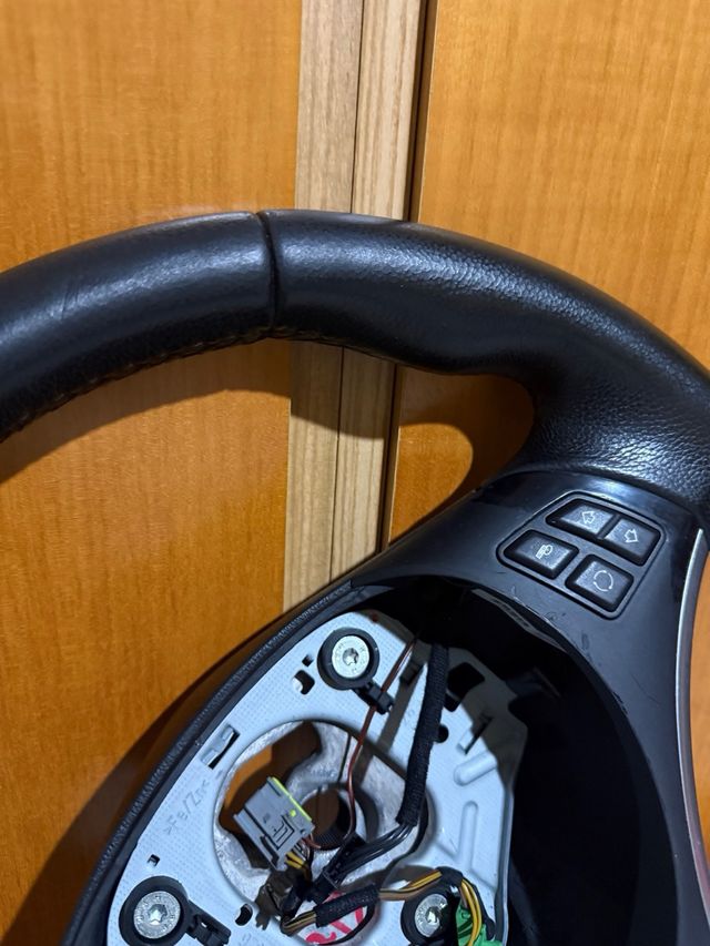 Volante BMW estilo M E90 E91 E92 E81 E82 E83