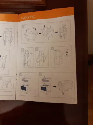 Cuna de viaje azul con peluches