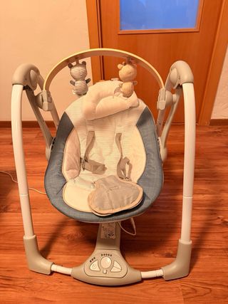 Columpio bebé compacto con melodías