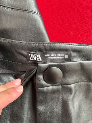 Pantaloni Zara similpelle neri