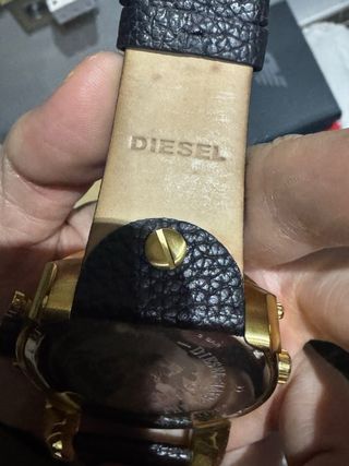 Reloj Diesel XL Negro/Dorado Nuevo