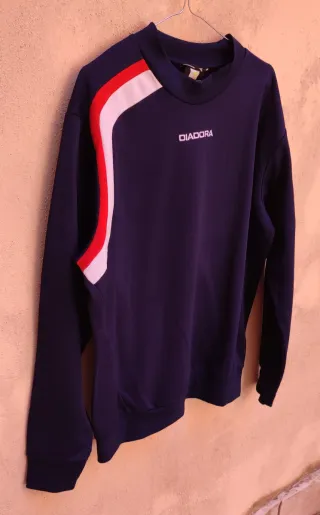 Felpa Diadora blu con inserti rossi e bianchi