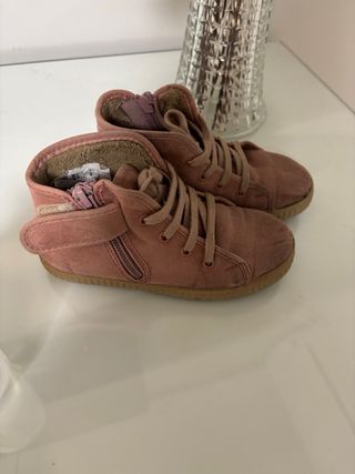 Botas niña talla 27