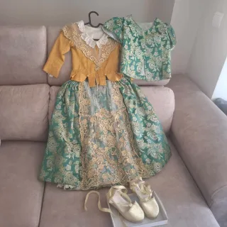 Vestido de fallera niña 3-6 años, con 2 corpiños.