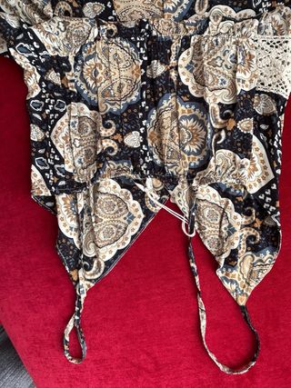 Abito fantasia a spalline