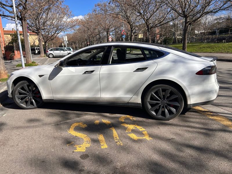 Tesla Model S 2016 P85 - foto 1