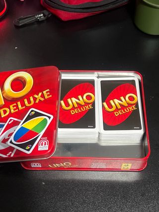 UNO Deluxe Juego de Cartas
