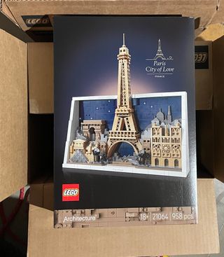 LEGO 21064 Paris City of Love LEGO Architecture