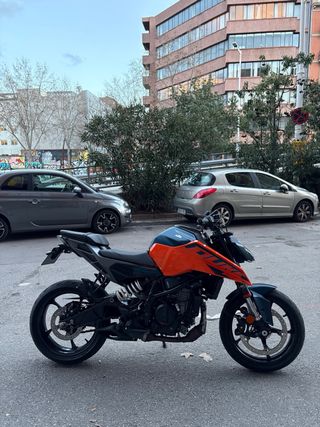 KTM Duke 125 2024 Azul/Naranja