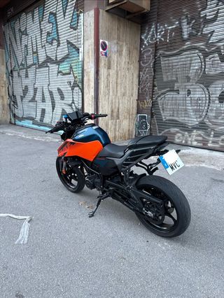 KTM Duke 125 2024 Azul/Naranja
