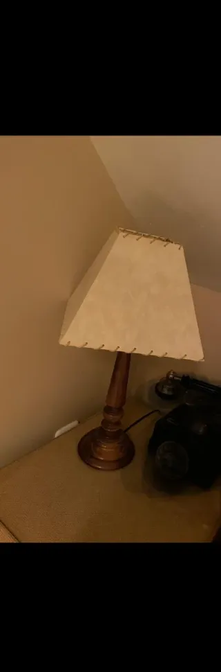 Lámpara de mesa de madera y papelVENTA EN MELILLA