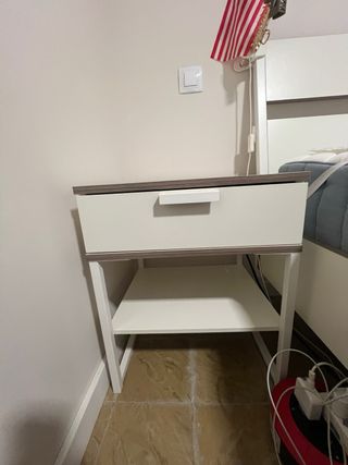 Cama, Colchón y Mesita de Noche a juego