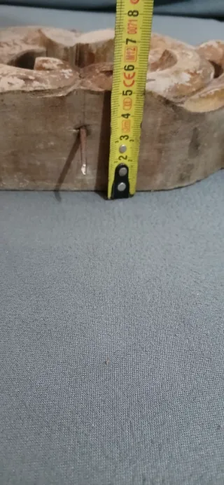Copete antiguo de madera para muebles