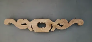 Copete antiguo de madera para muebles