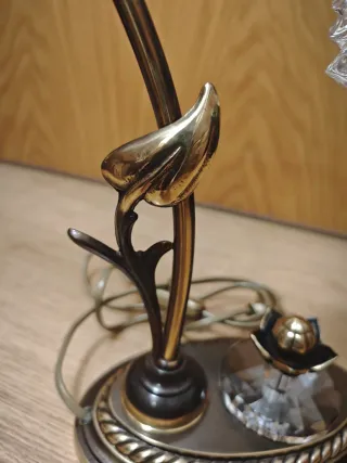 Lámpara de mesa bronce y cristal