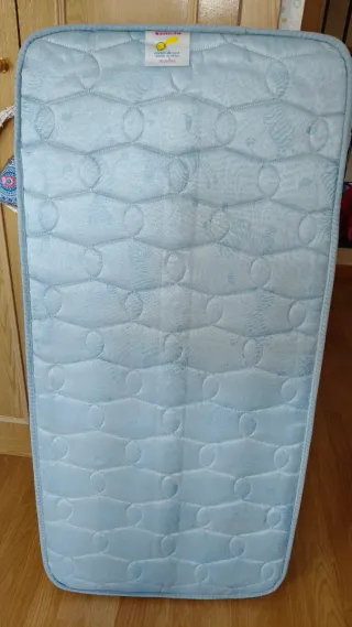 Cuna madera 60x120 + colchón muelles