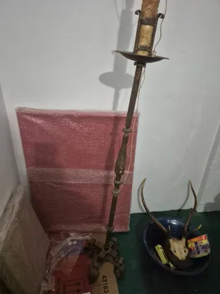 Pie de lámpara forja antiguo