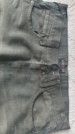 Pantalón vaquero Pull and Bear verde oliva