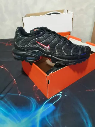 Zapatillas Nike Air Max TN Negras Rojas 45.5