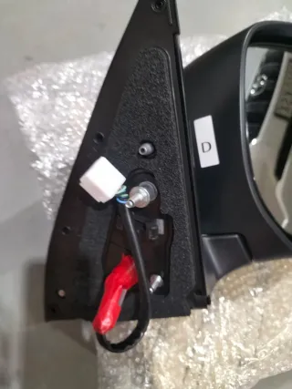 Retrovisor Derecho Toyota Hilux Eléctrico