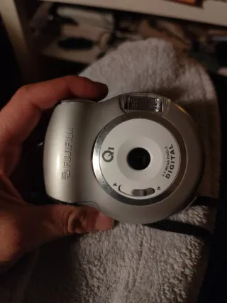 Cámara digital compacta Fujifilm Q1.