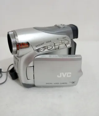 Cámara JVC 800x Digital Zoom Mini DV
