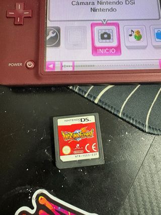 Nintendo DSi XL Roja