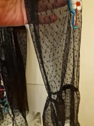 Blusa Sfera Transparencias Bordada Flores