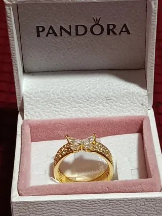 Anillo Pandora Mariposa Dorado Talla 16