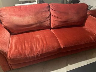 Se vende 2 Sofas de tela color rojo