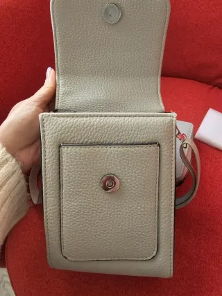 Bolso y cartera gris