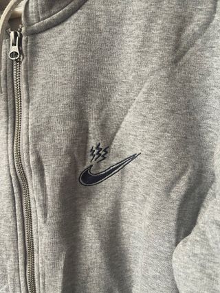 Sudadera Nike Gris con Cremallera