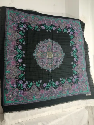 PAÑUELO SÍMIL LANA ESTAMPADO INDUMENTARIA