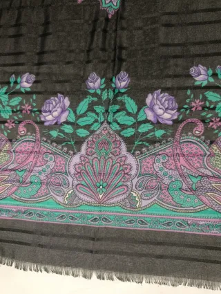 PAÑUELO SÍMIL LANA ESTAMPADO INDUMENTARIA