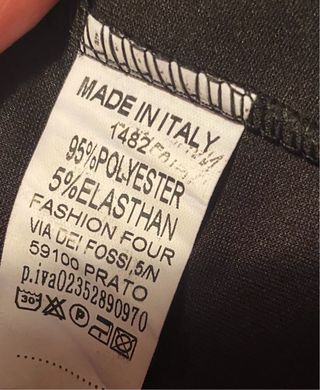 Falda tubo negra con pedrería. T.S. Con etiquetas.